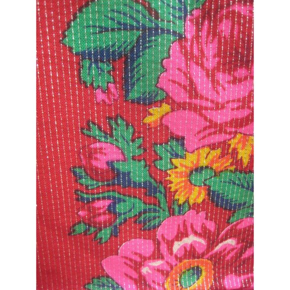 Grandma Floral Square Scarf 35 in Roses Synthetic Frayed Edge Ukraine Made USSR - Picture 13 of 14